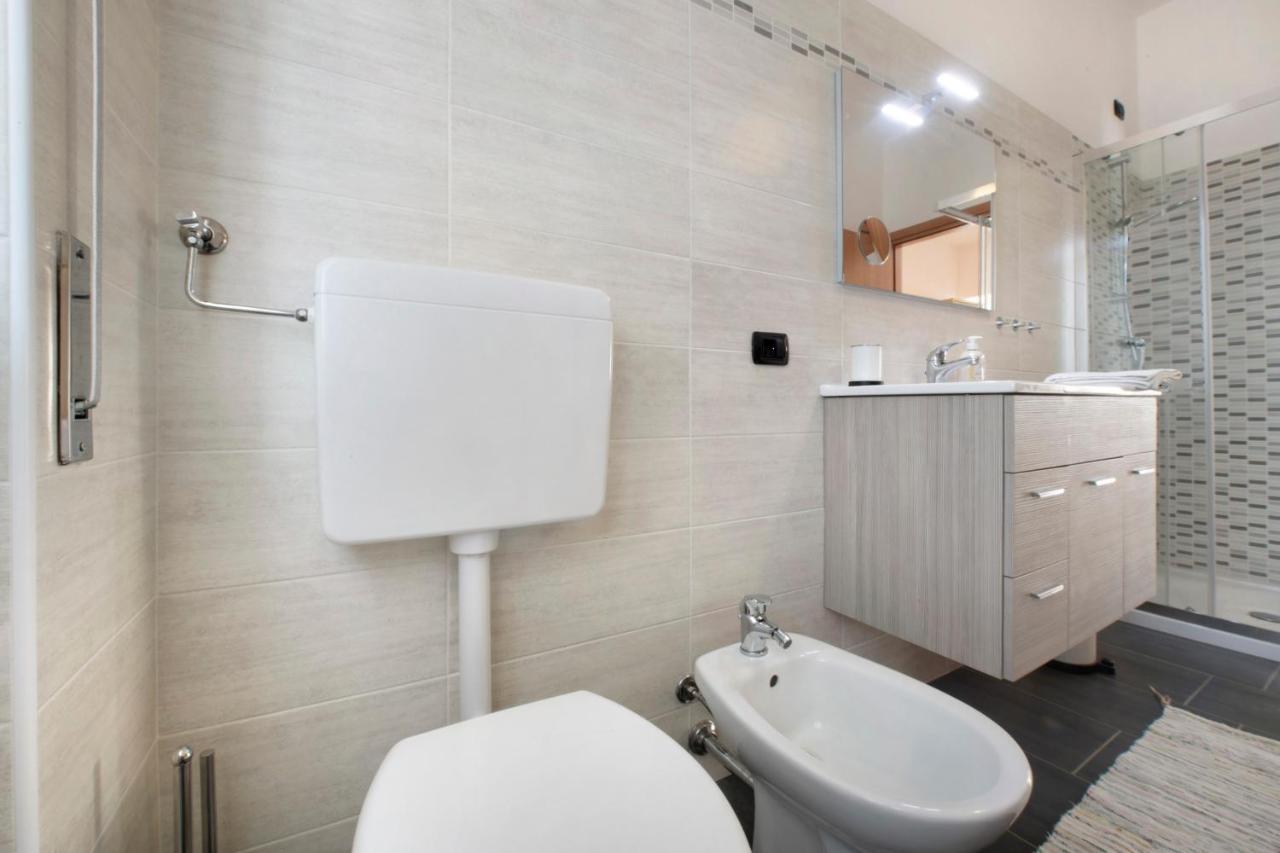 Sibi Apartment Lierna Eksteriør billede
